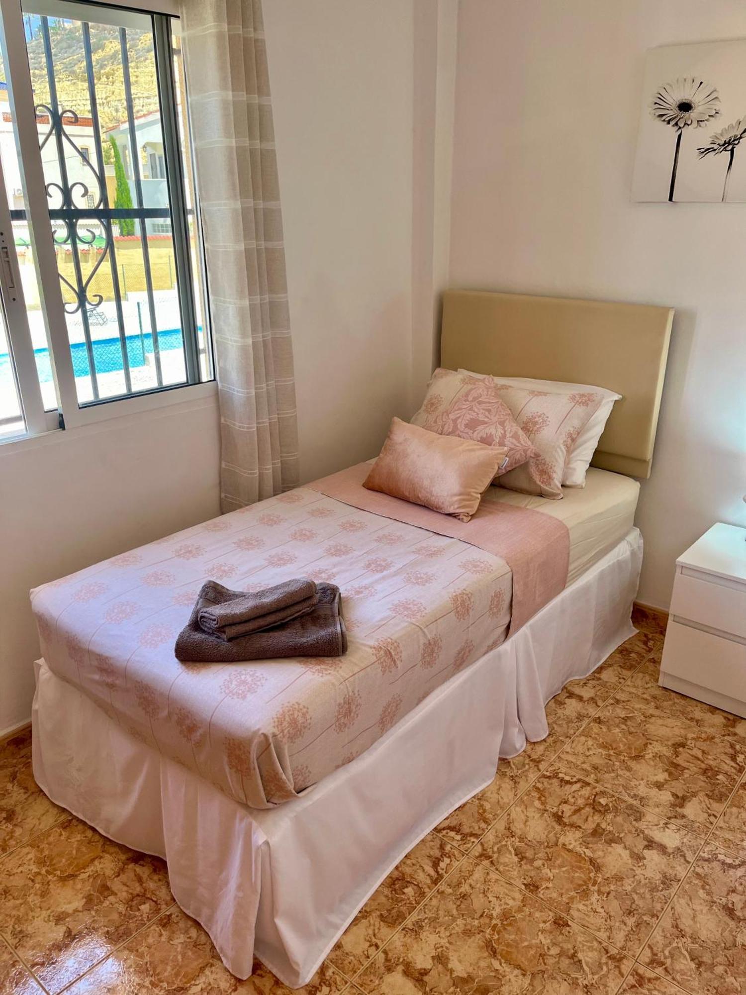 Tranquil Self Catering Golf Course Apartment Аликанте Экстерьер фото